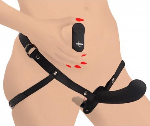 Podwójne dildo z uprzężą i pilotem zdalnego sterowania XR Brands Podwójne dildo z uprzężą i pilotem zdalnego sterowania XR Brands